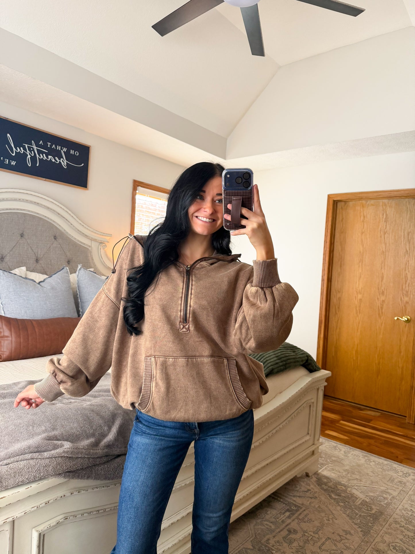 Banks Sweatshirt- Mocha