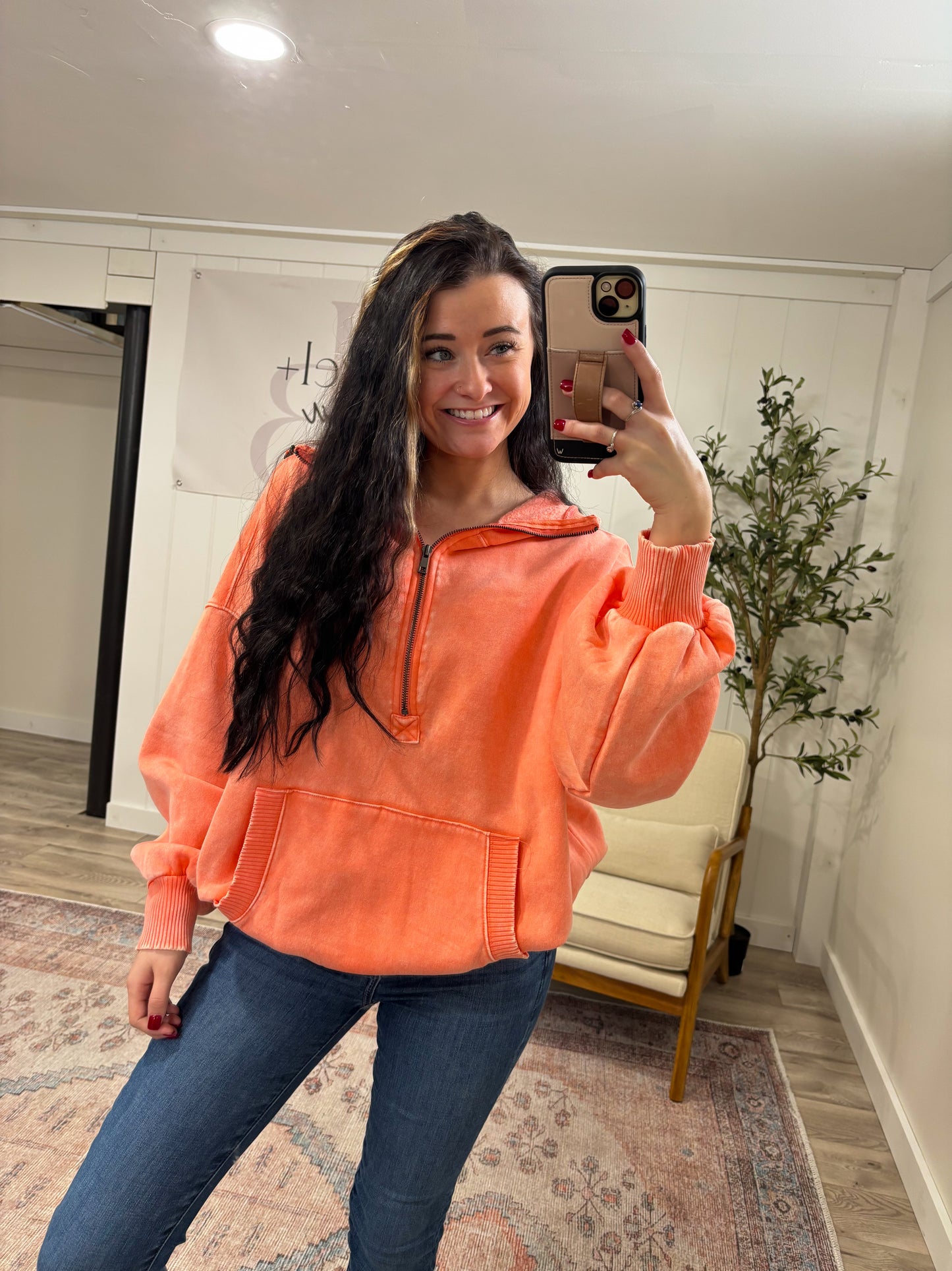 Banks Sweatshirt- Coral