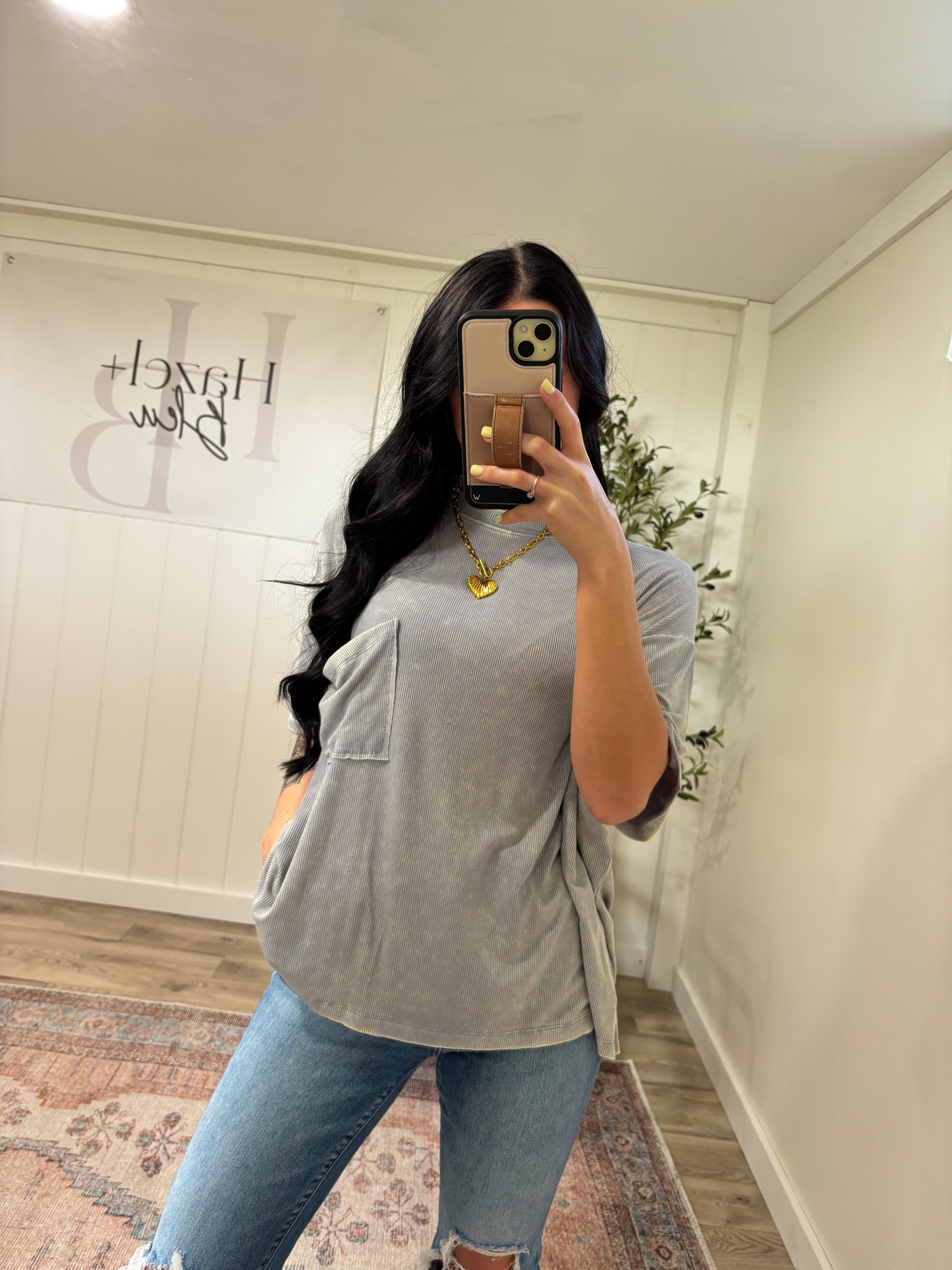 Relaxed Droopy Pocket Tee- Sleet