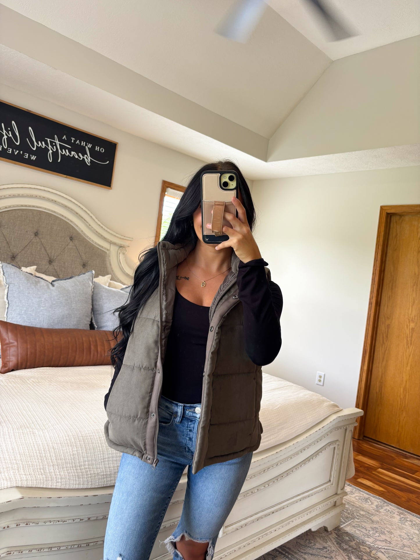 Suede Puffer Vest- Olive