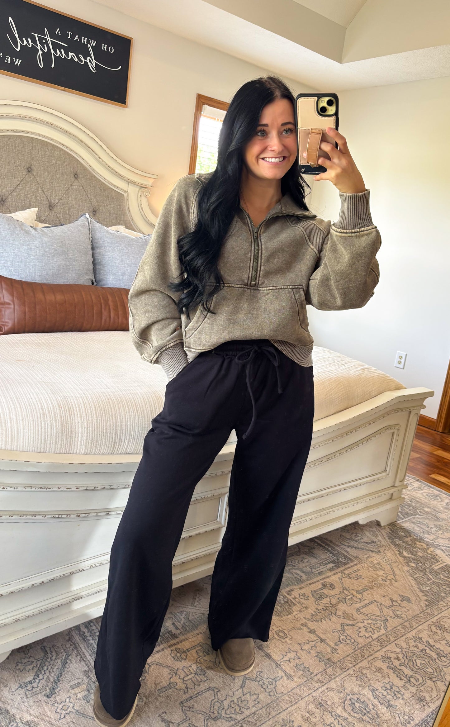 Fleece Lined Sweatpants- Black