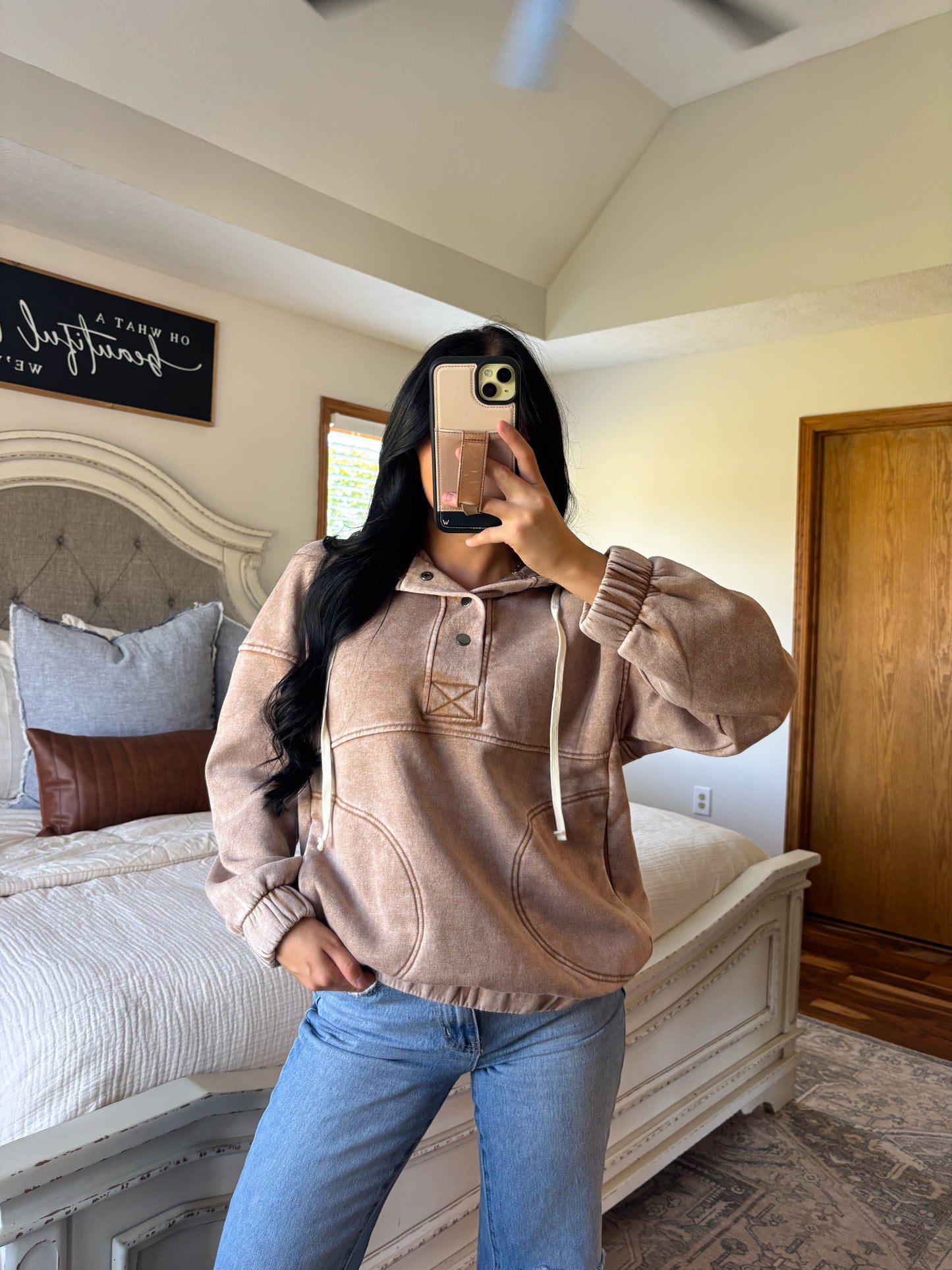 Hallie Sweatshirt- Camel