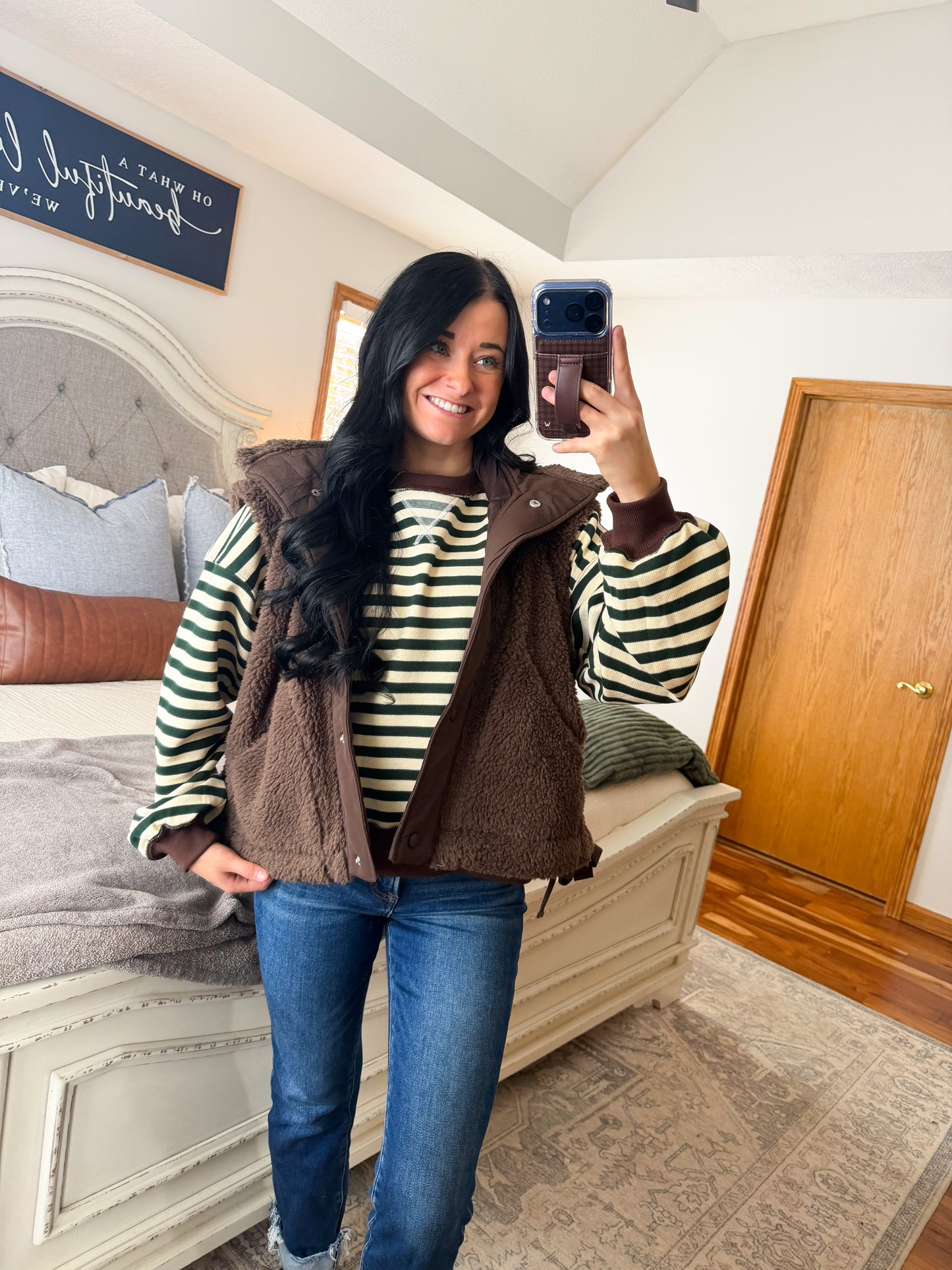 Sherpa Vest- Chocolate