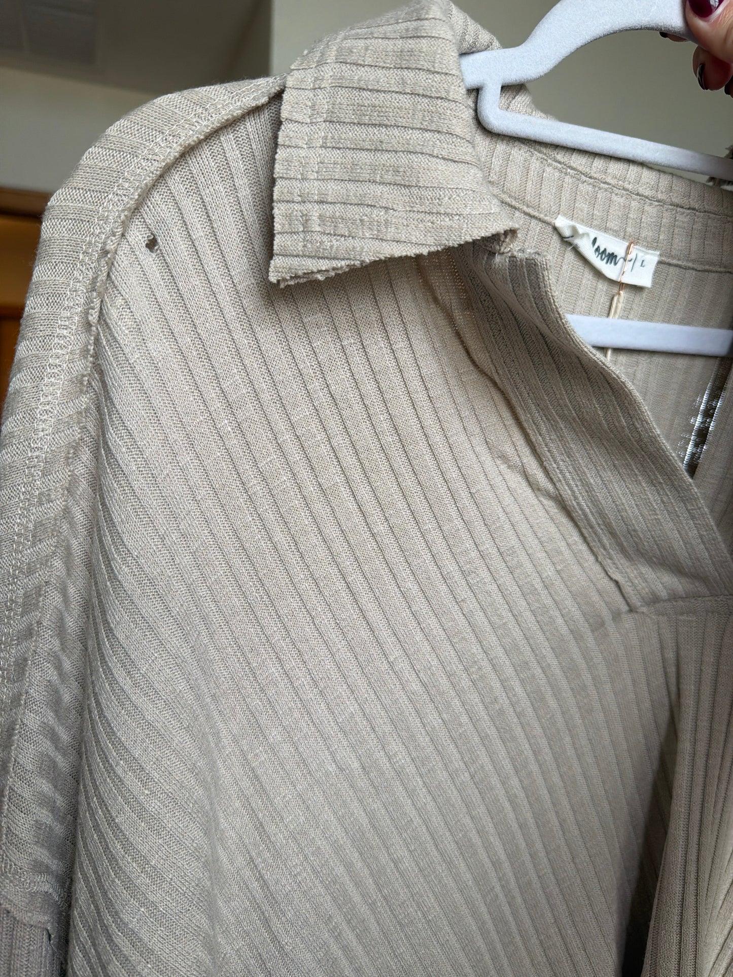 Quarter Split Ribbed Top- Almond *TINY HOLE*