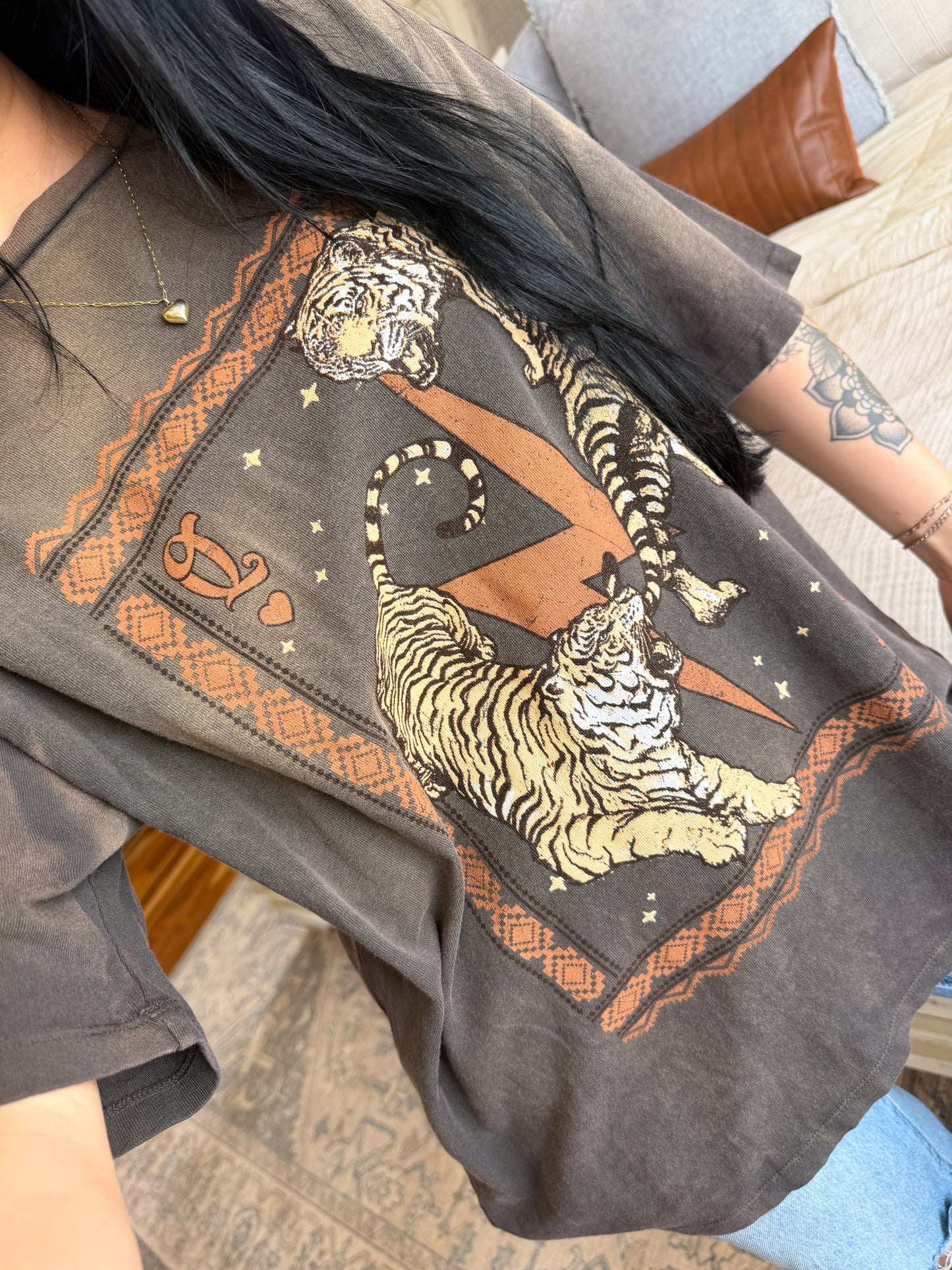 Vintage Tiger Graphic- Espresso