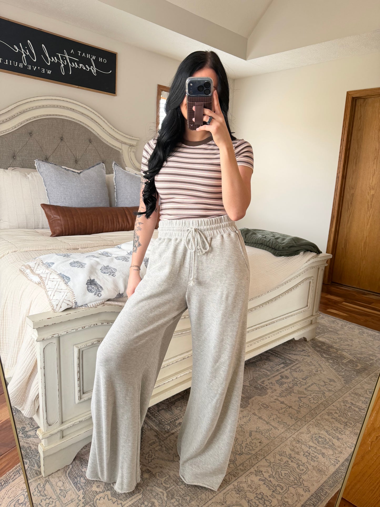 Halle Sweatpants- Heathered Grey