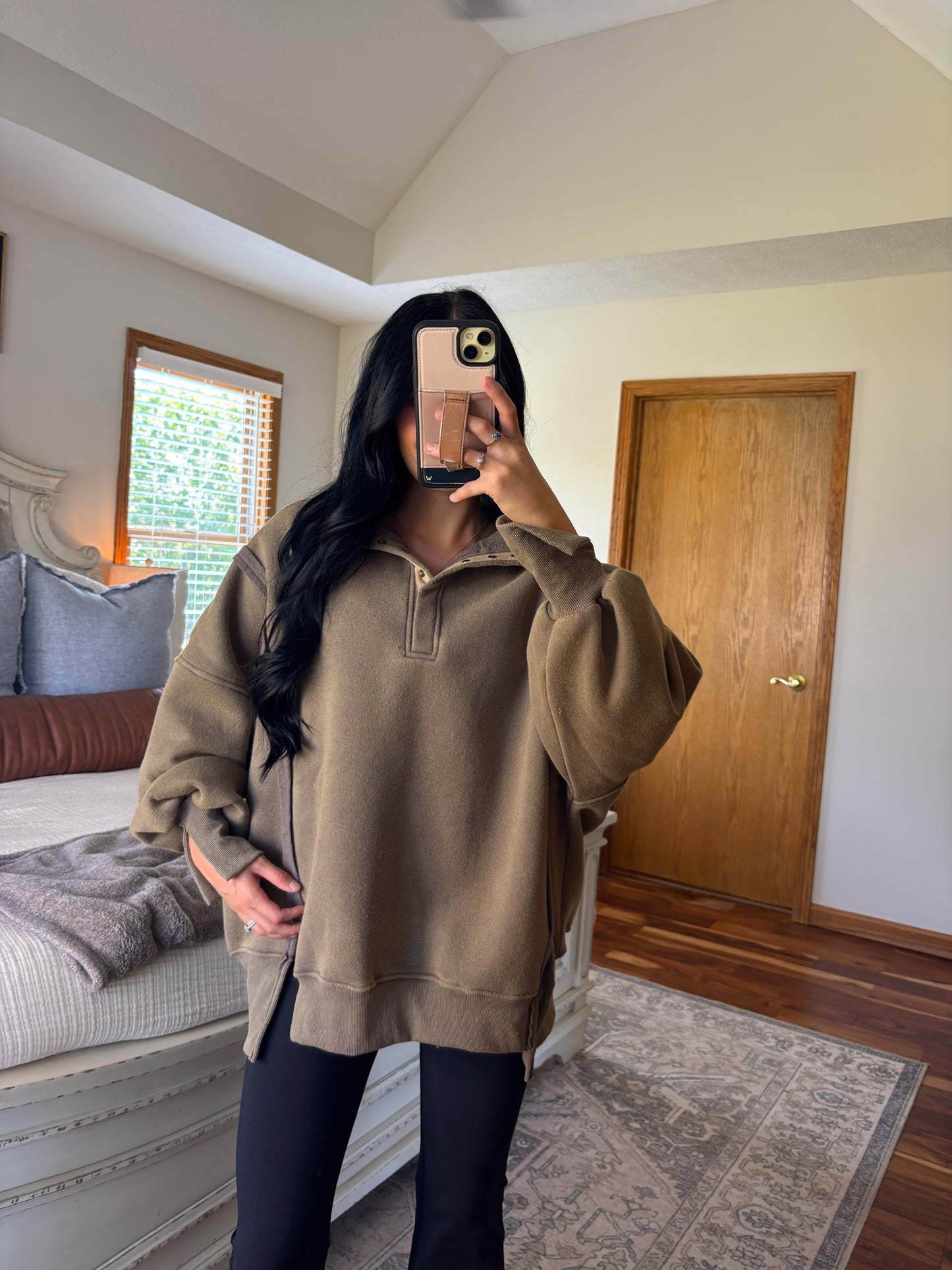 Rylee Pullover - Mocha
